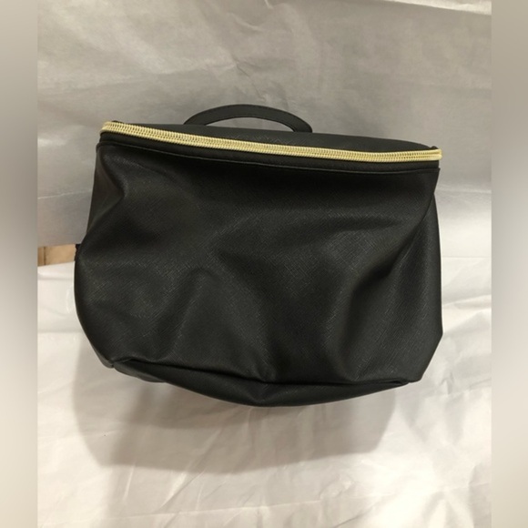 Large Black PU gold zip around makeup cosmetics beauty case bag with compartment - Picture 8 of 11